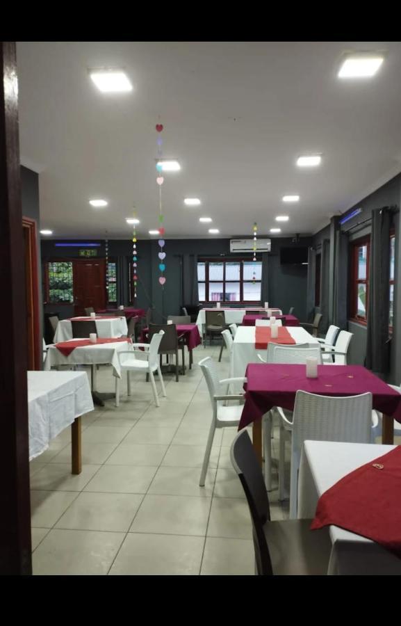 Alpha & Omega Apartment Seychelles Beau Vallon  Esterno foto