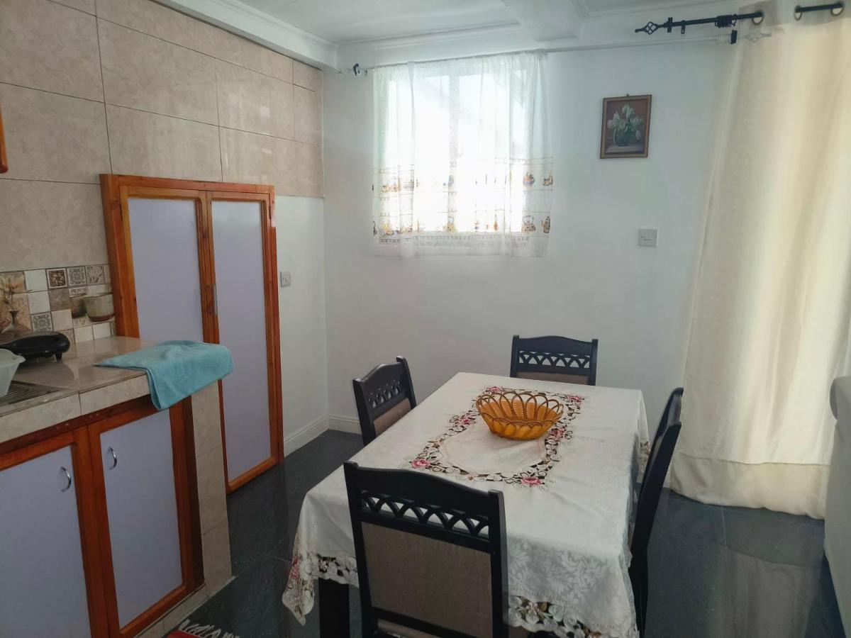 Alpha & Omega Apartment Seychelles Beau Vallon  Esterno foto