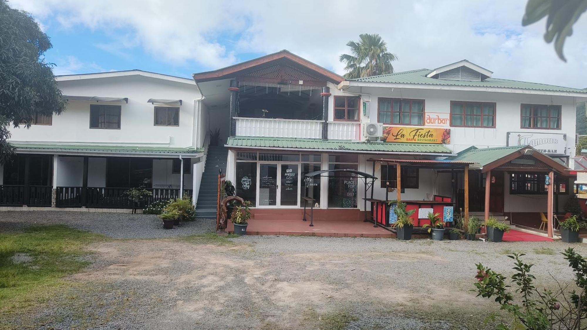 Alpha & Omega Apartment Seychelles Beau Vallon  Esterno foto